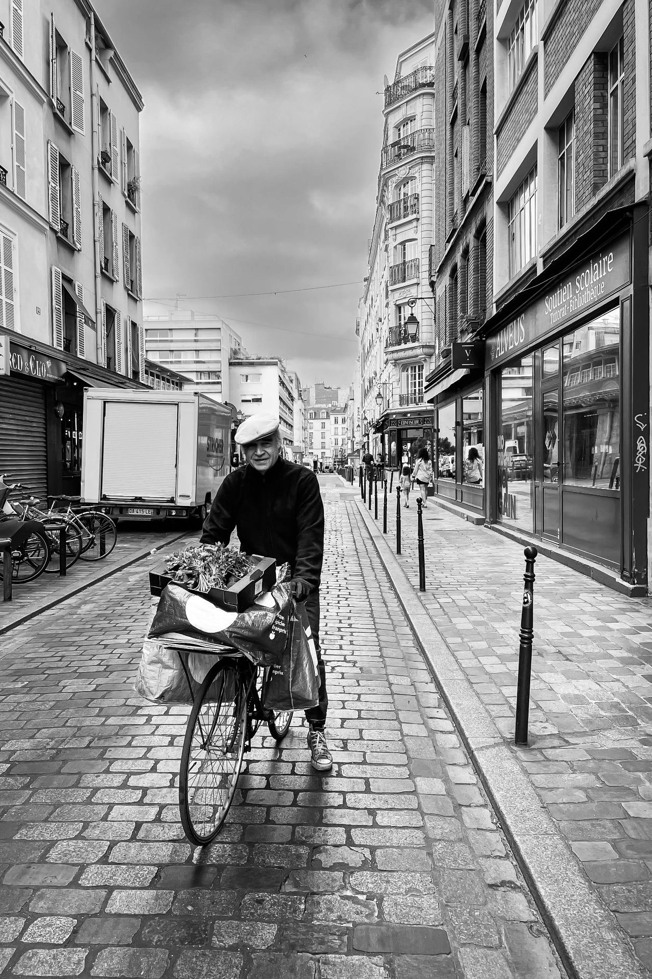 People of Paris — photograph 2