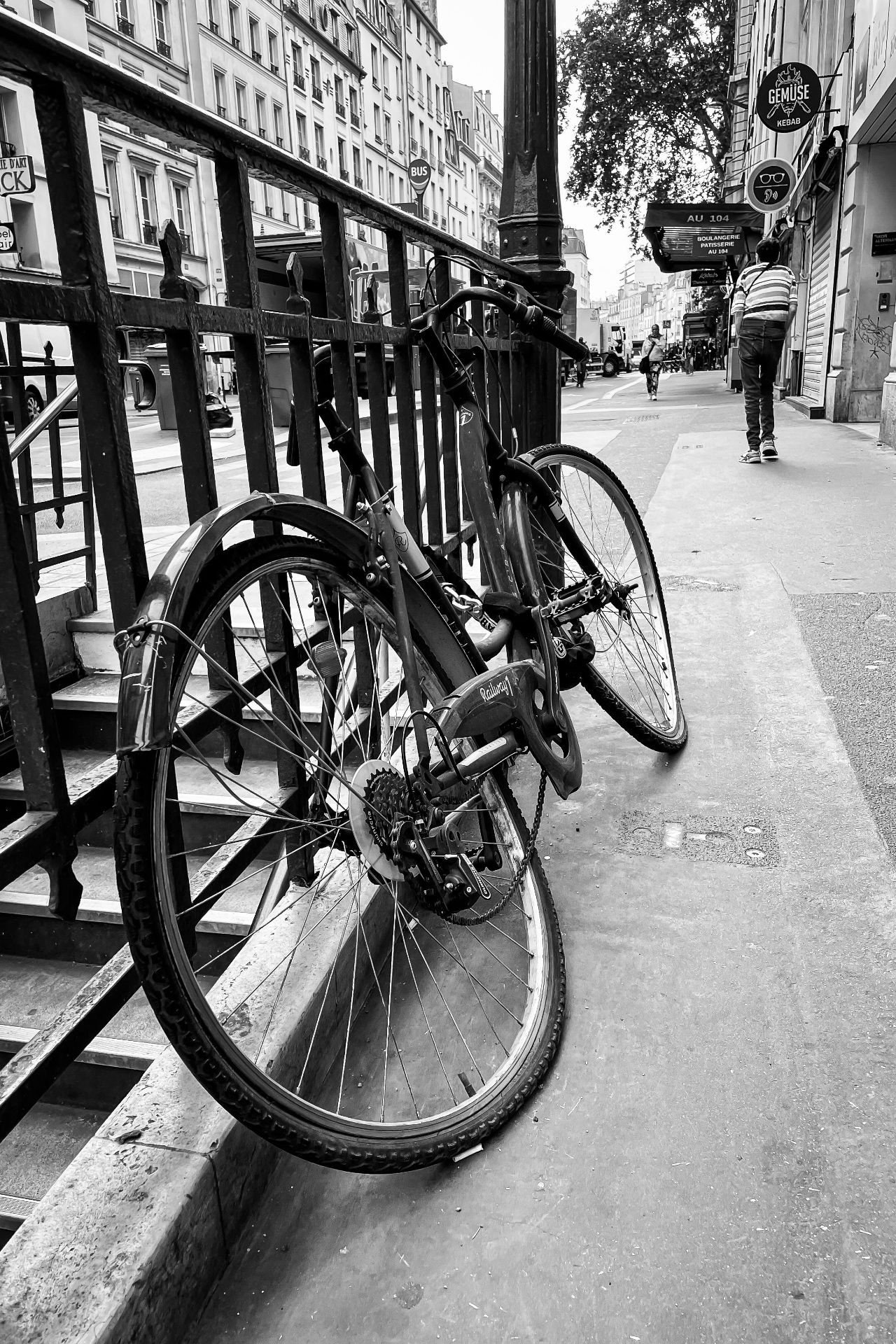 People of Paris — photograph 9